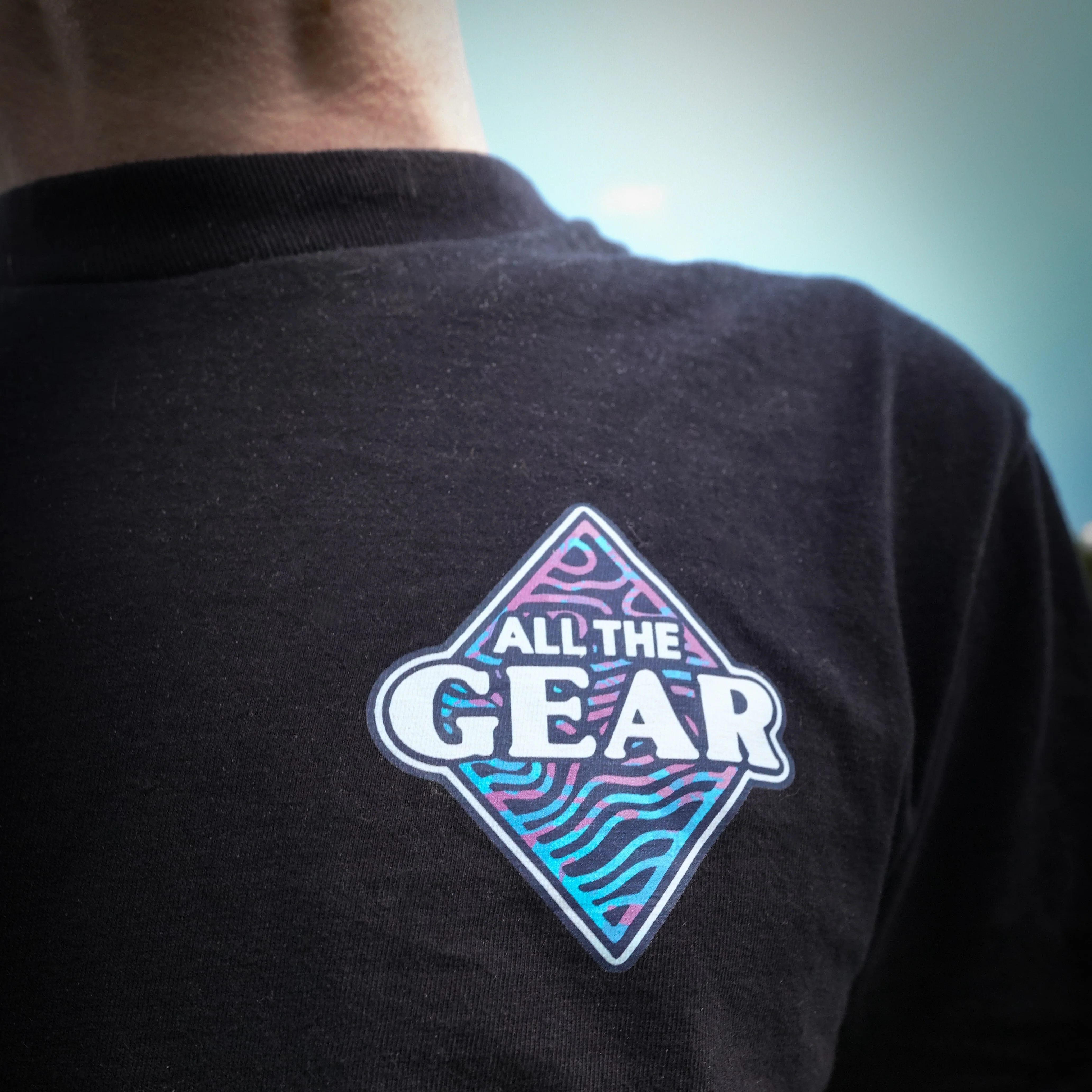 T-Shirt | All the Gear Classic Print - Black - Image 5